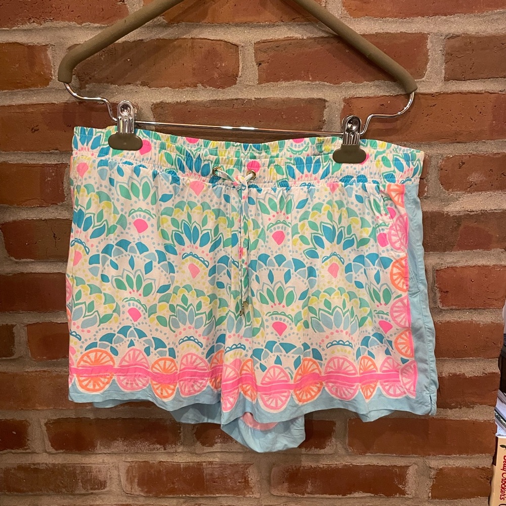 Lilly Pulitzer Katia Shorts - Size Large